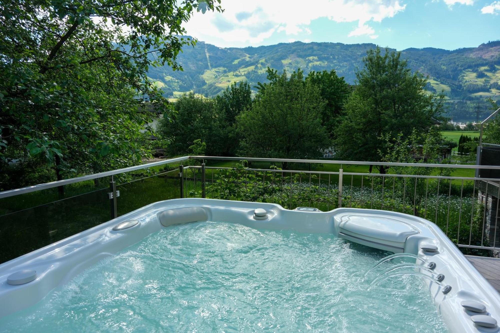 Apart Moidl Mit Privatem Pool Hart im Zillertal Exterior photo